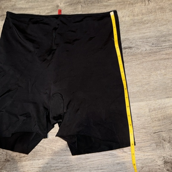 Spanx Slimplicity shaper short XL - black with grey print lining - Picture 11 of 12